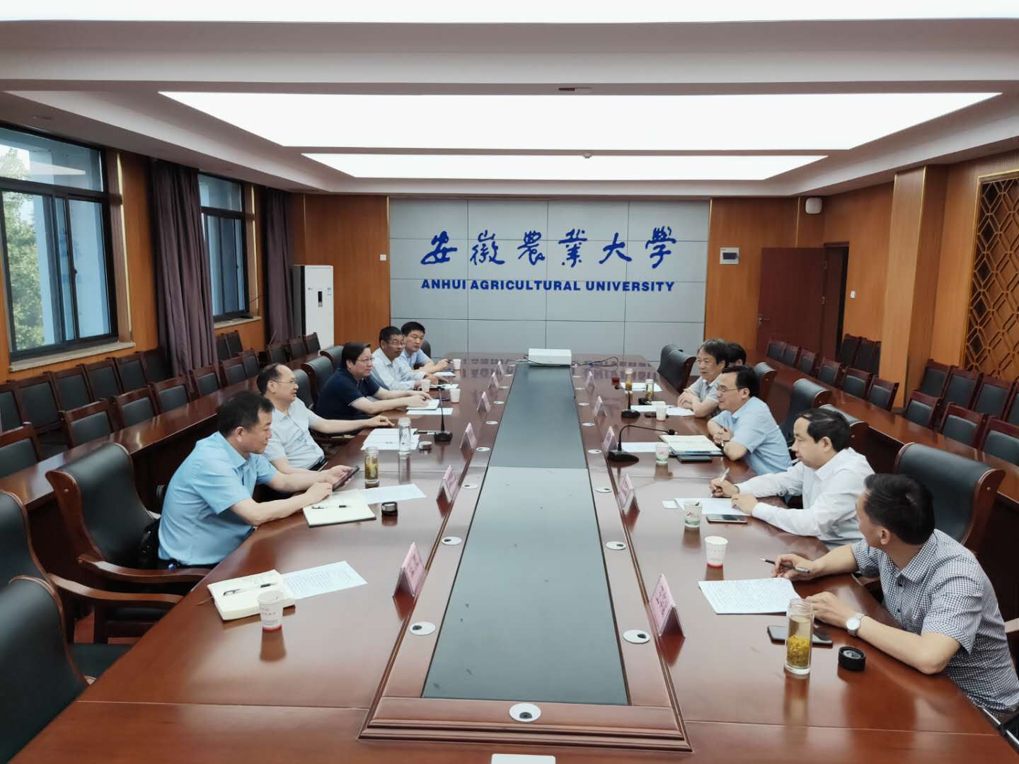 集團公司黨委書記、董事長詹先豪赴安徽農(nóng)業(yè)大學廬江郭河國家農(nóng)業(yè)科技創(chuàng)新與集成示范基地考察